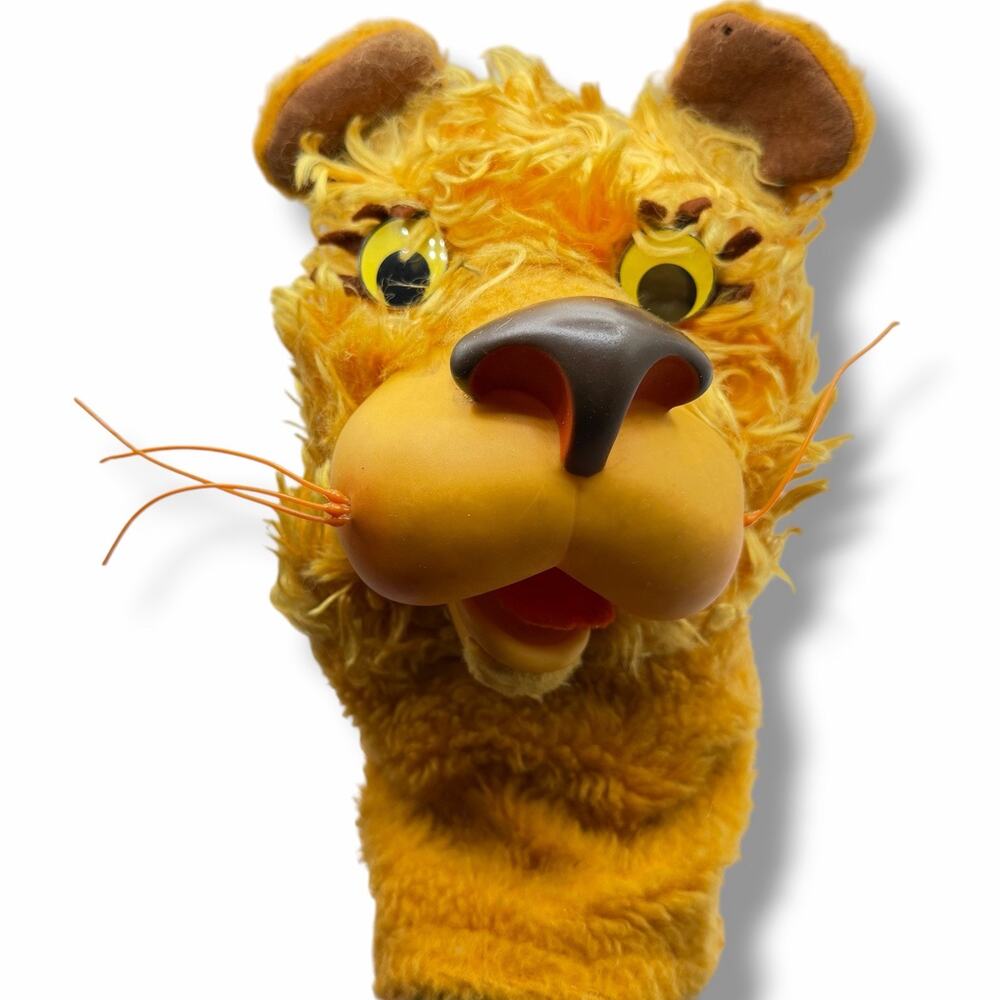 60s Larry Talking Lion Toy Yacker Mattel Pull String Works Rubber Face Puppet